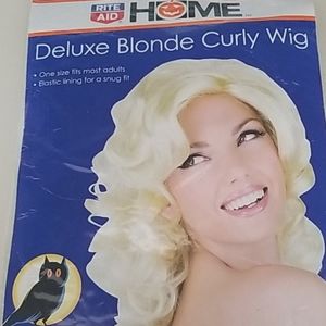 Deluxe blonde curly wig
